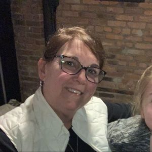 Meet your Posher, Deb